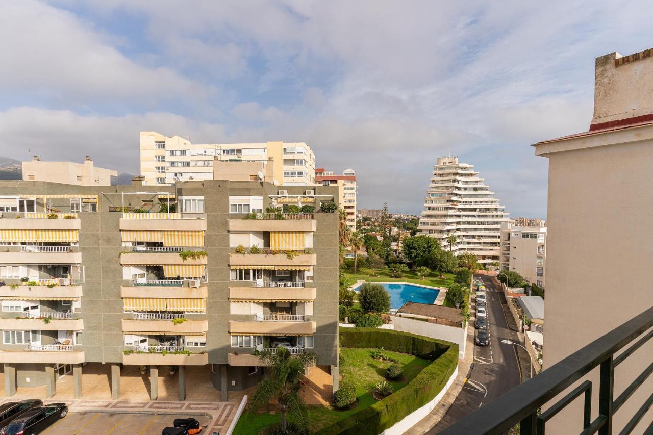 Blonzu Camerun بينالماذينا المظهر الخارجي الصورة